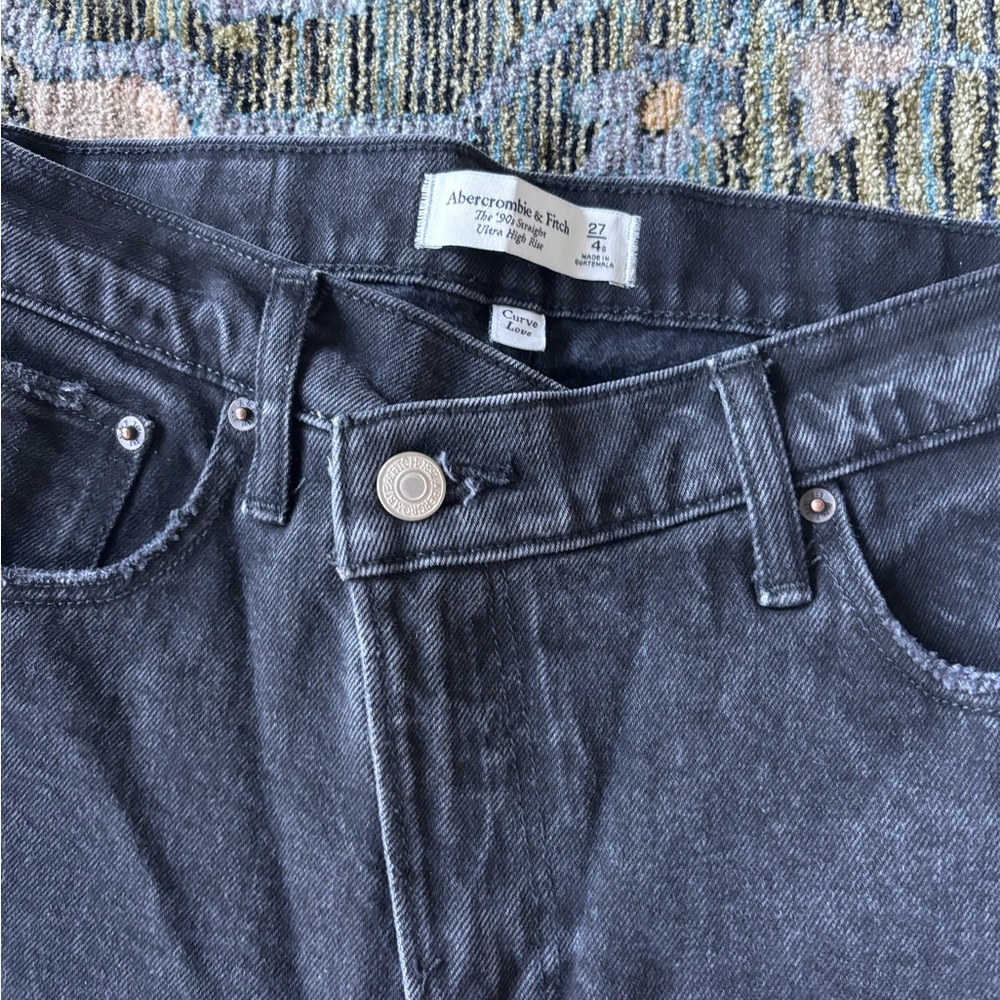 Abercrombie & Fitch Black The 90’s Straight Ultra High Rise - Picture 2 of 7